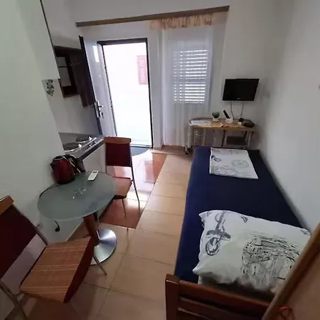 Cozy In Center Apartment Sibenik